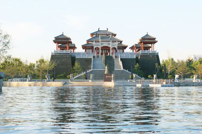 德州董子園&ldquo;拍了拍&rdquo;你:十一來乘畫舫賞美景,醫(yī)護(hù)人員免費(fèi)!